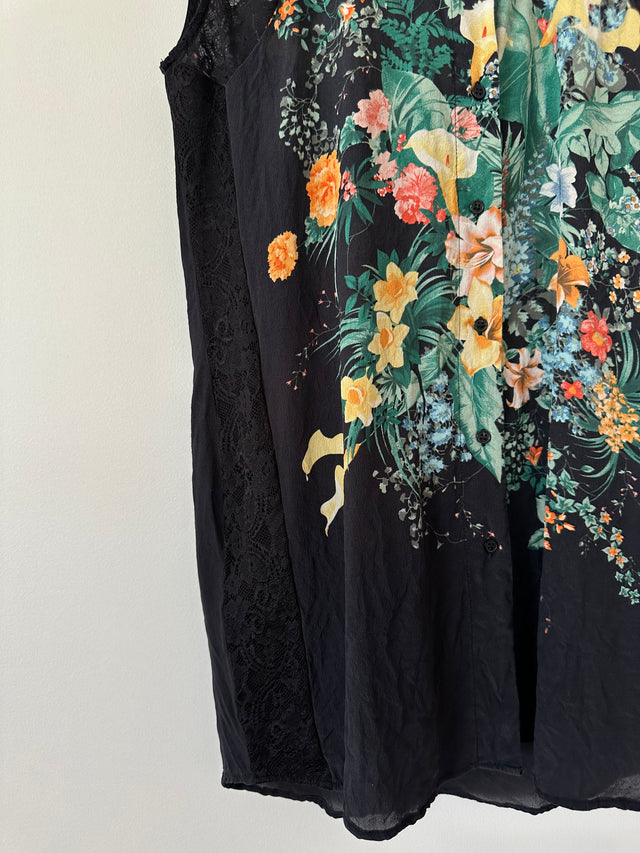 SANDRO - SILK PRINT W-LACE DETAIL S/L SHIRT - BLACK / MULTI - 2 / M-Shirts-UPTOWN VINTAGE-UPTOWN LOCAL
