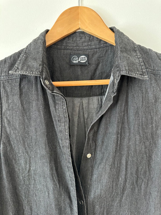 CHEAP MONDAY - SLEEVLESS DENIM SHIRT - WASHED BLACK - S-Shirts-UPTOWN VINTAGE-UPTOWN LOCAL