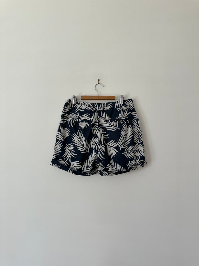 VANISHING ELEPHANT - PALM PRINT PLEAT COTTON SHORTS - NAVY / WHITE - 10-Shorts-UPTOWN VINTAGE-UPTOWN LOCAL
