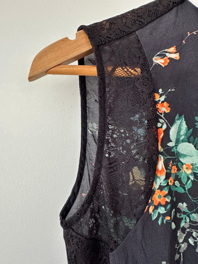 SANDRO - SILK PRINT W-LACE DETAIL S/L SHIRT - BLACK / MULTI - 2 / M-Shirts-UPTOWN VINTAGE-UPTOWN LOCAL
