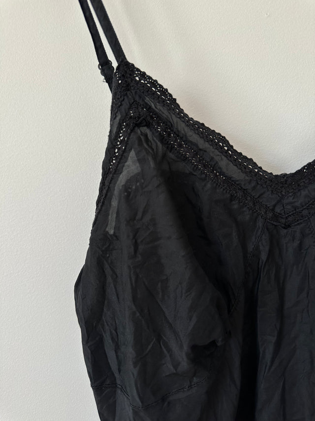 COUNTRY ROAD - SILK CAMI TOP - BLACK - M-Shirts-UPTOWN VINTAGE-UPTOWN LOCAL