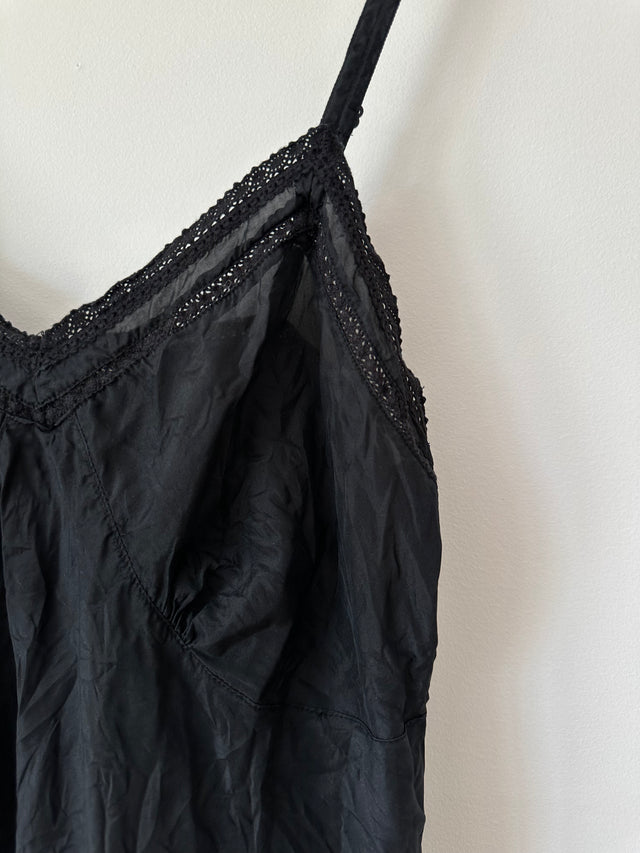 COUNTRY ROAD - SILK CAMI TOP - BLACK - M-Shirts-UPTOWN VINTAGE-UPTOWN LOCAL