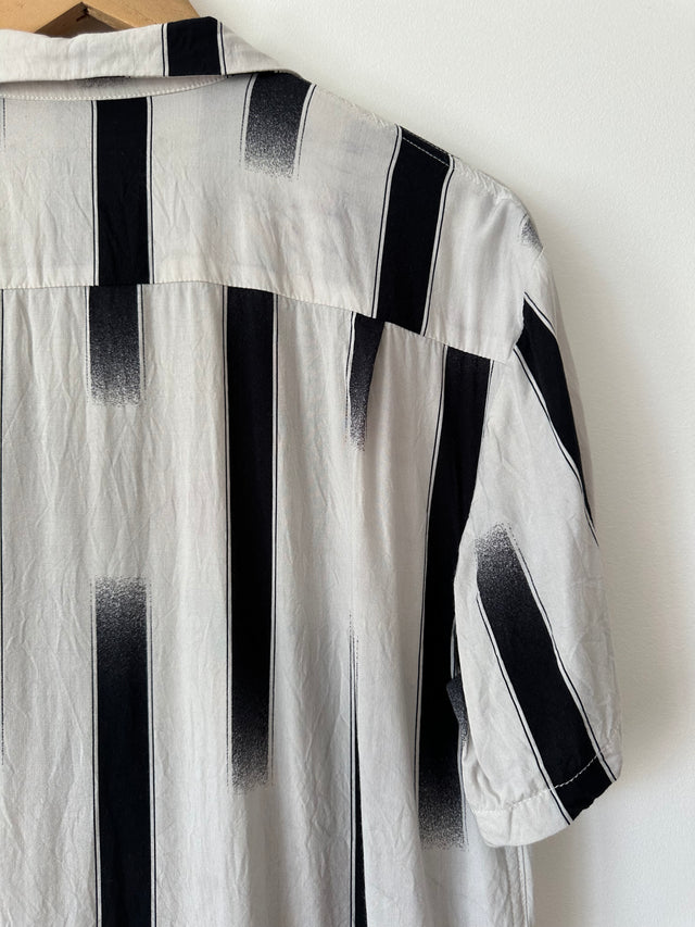 DOUBLE RAINBOUU - STRIPE PTINT S/S SHIRT - WHITE / BLACK - M-Shirts-UPTOWN VINTAGE-UPTOWN LOCAL