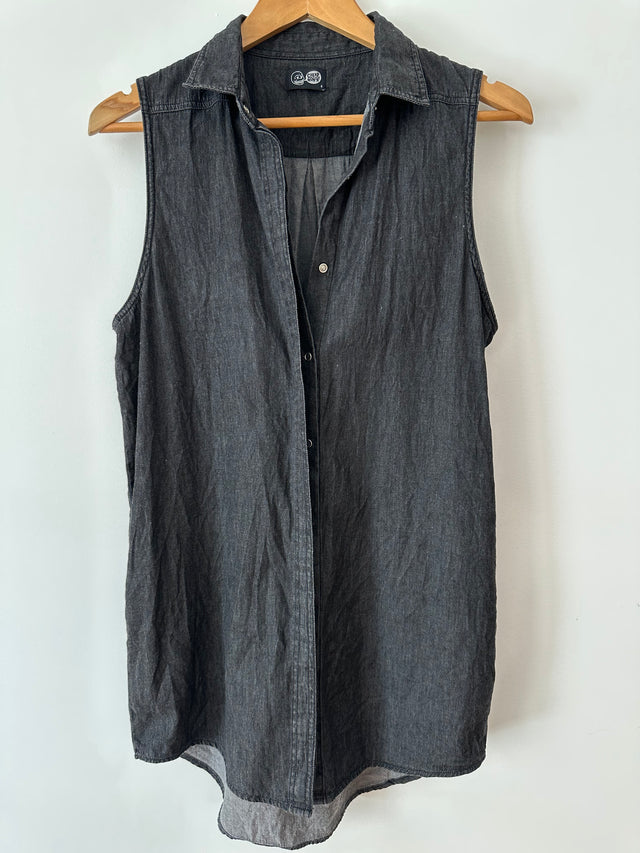 CHEAP MONDAY - SLEEVLESS DENIM SHIRT - WASHED BLACK - S-Shirts-UPTOWN VINTAGE-UPTOWN LOCAL