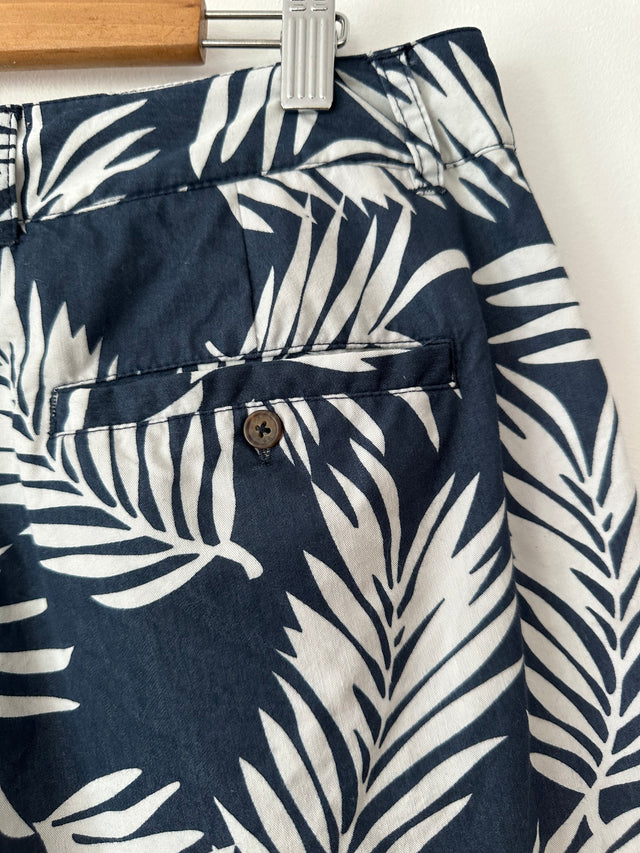VANISHING ELEPHANT - PALM PRINT PLEAT COTTON SHORTS - NAVY / WHITE - 10-Shorts-UPTOWN VINTAGE-UPTOWN LOCAL
