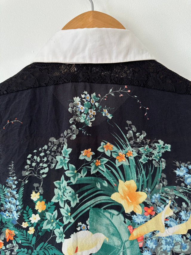 SANDRO - SILK PRINT W-LACE DETAIL S/L SHIRT - BLACK / MULTI - 2 / M-Shirts-UPTOWN VINTAGE-UPTOWN LOCAL