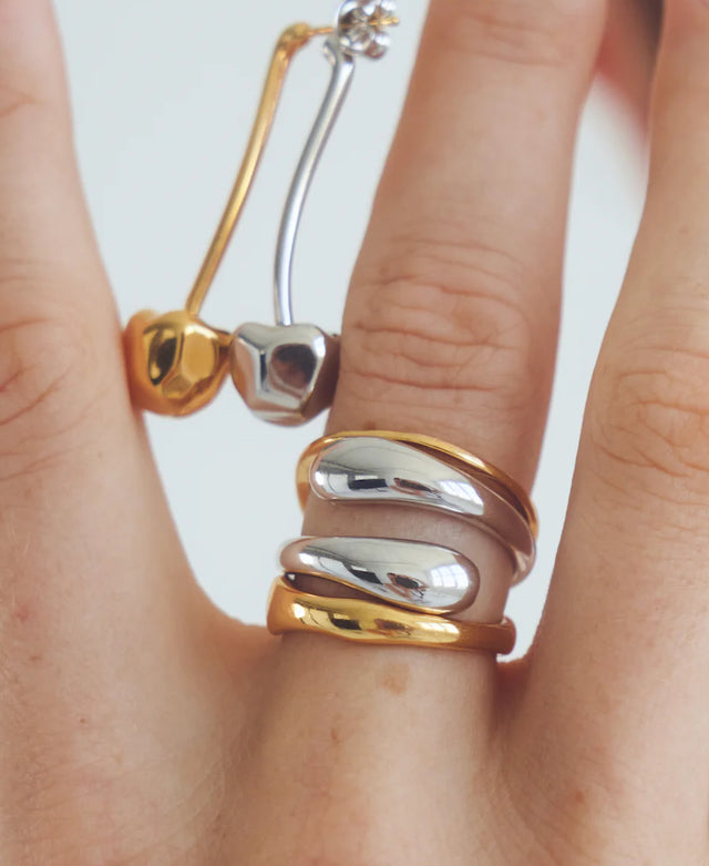 Henrietta Ring - Silver-Jewellery-Avant Studio-UPTOWN LOCAL