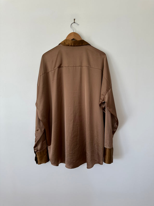 BLANCA - OVERSIZED SHIRT - CHOCOLATE - ONE SIZE-Shirts-UPTOWN VINTAGE-UPTOWN LOCAL