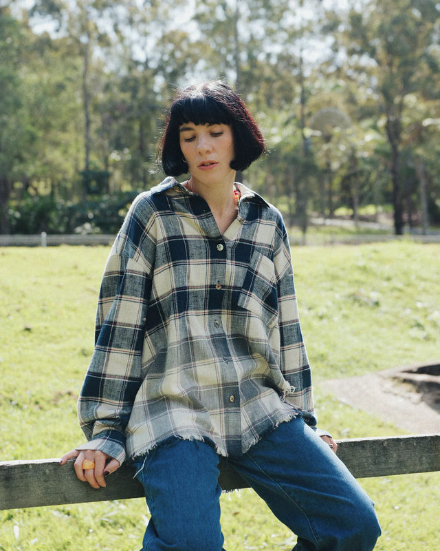 THE TALES - Cutaway Bleached Flannel Shirt