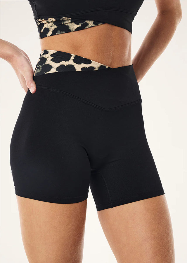PE NATION - Wanders 5” Bike Short - Leopard print / Smokestone-Leggings-PE Nation-XS-UPTOWN LOCAL