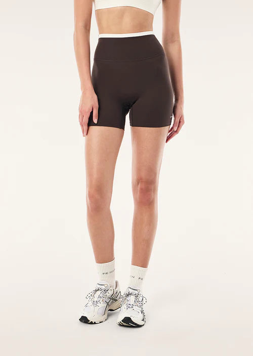 PE NATION - Stellar 5" Bike Short - Coffee / Whisper White
