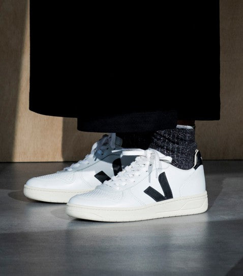 V10 Leather Extra White Black-Shoes-Veja-UPTOWN LOCAL